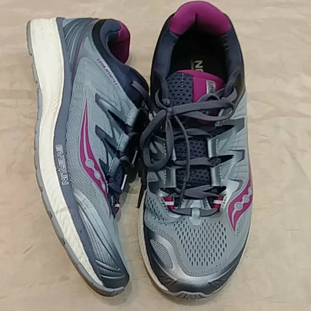 Saucony Triumph ISO 4 running shoes